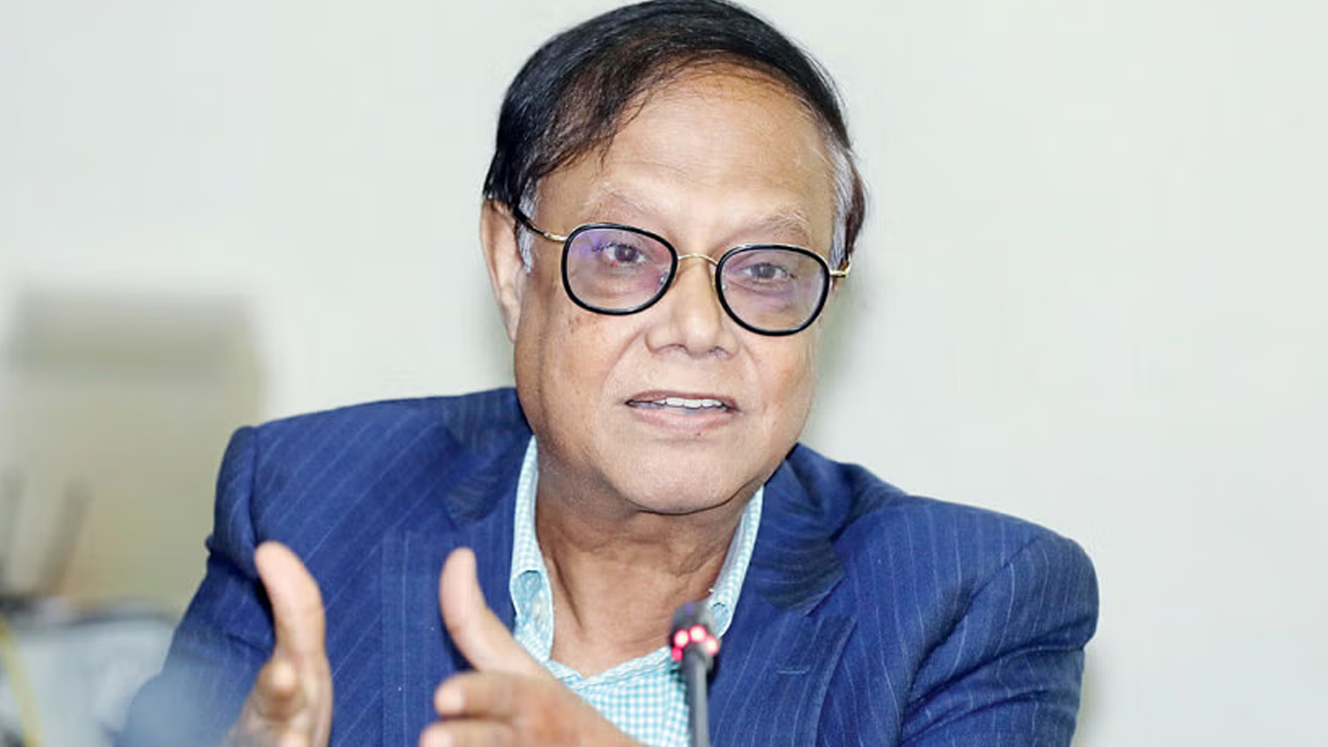 দেশে ডলার সংকট নেই: গভর্নর